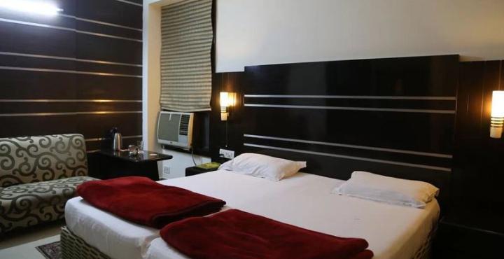 Oyo 13541 Otani Hotel Дели Экстерьер фото