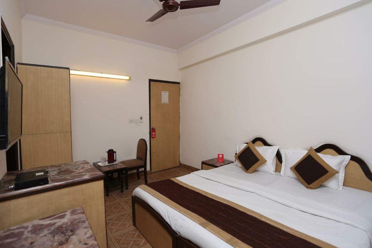 Oyo 13541 Otani Hotel Дели Экстерьер фото